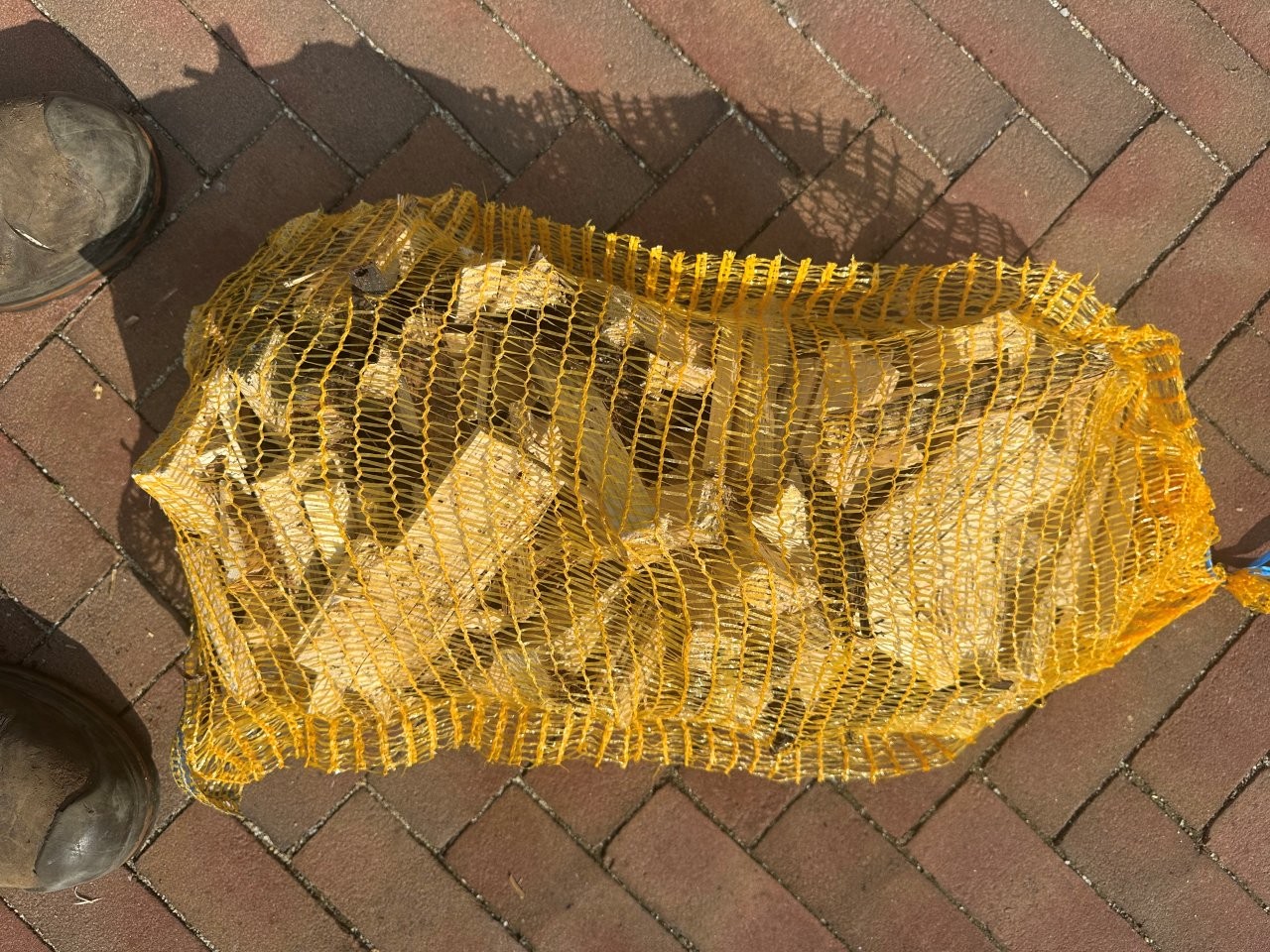 Aanmaakhout in Netzak